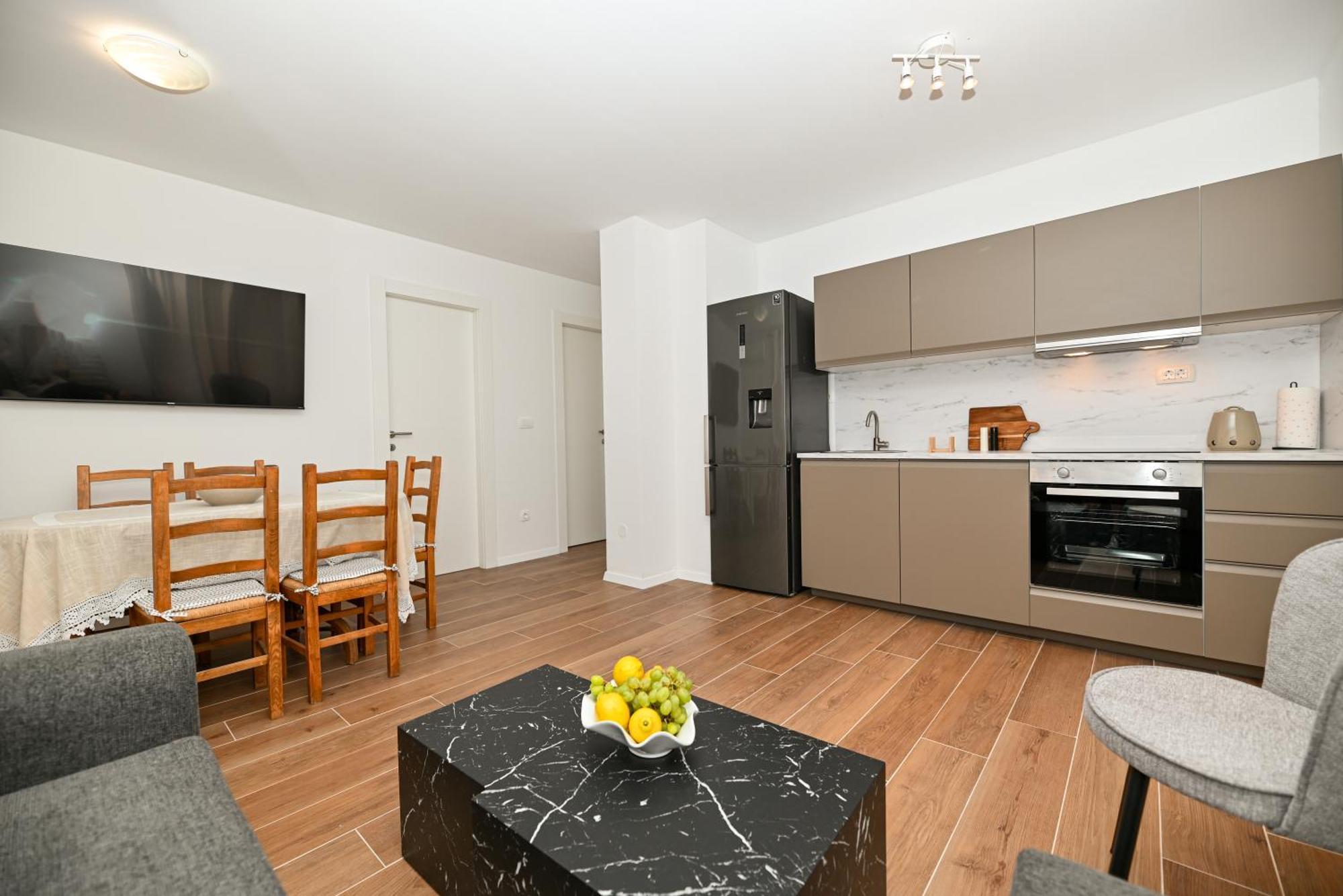 טרוגיר Downtown Apartments Maar מראה חיצוני תמונה